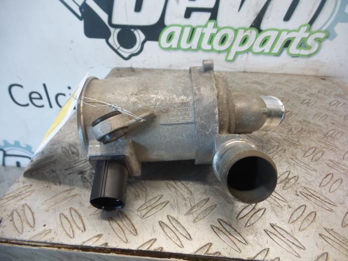 Gebruikte Waterpomp Ford C-Max (DXA) 2.0 16V Energi Prijs op aanvraag aangeboden door DeVo Autoparts