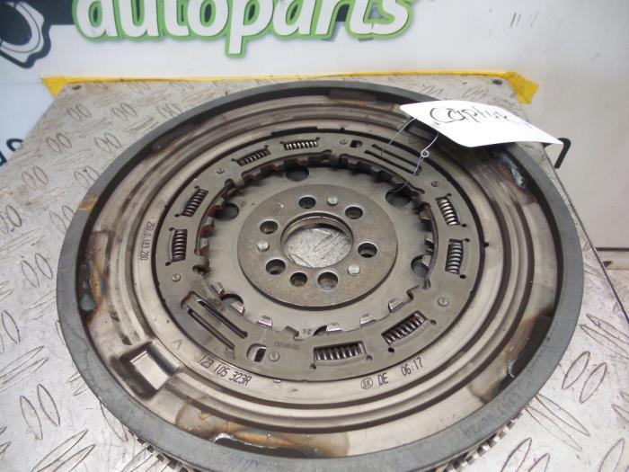 Gebruikte Starterkrans Renault Captur I (2R) 1.2 TCE 16V EDC Prijs op aanvraag aangeboden door DeVo Autoparts