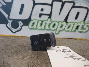 Gebruikte Schakelaar handrem Volkswagen Golf VII (AUA) 1.6 TDI 16V Prijs op aanvraag aangeboden door DeVo Autoparts