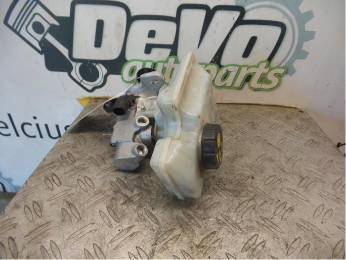 Gebruikte Hoofdremcilinder Volkswagen Golf VII Variant (AUVV) Prijs op aanvraag aangeboden door DeVo Autoparts