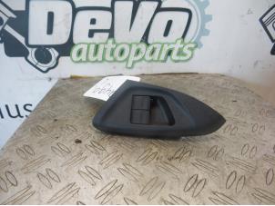 Gebruikte Combischakelaar ramen Toyota Aygo (B40) 1.0 12V VVT-i Prijs op aanvraag aangeboden door DeVo Autoparts