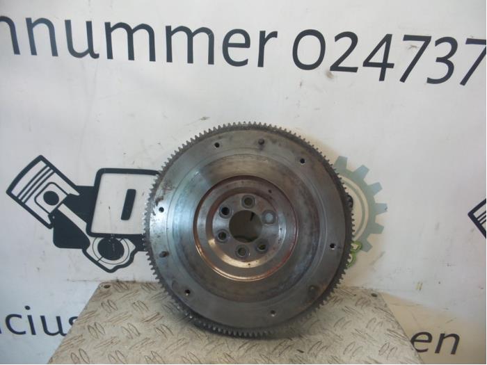 Gebruikte Starterkrans Volkswagen Up! (121) 1.0 12V 75 Prijs op aanvraag aangeboden door DeVo Autoparts