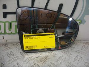 Gebruikte Spiegelglas rechts Nissan Qashqai (J10) 1.6 16V Prijs op aanvraag aangeboden door DeVo Autoparts