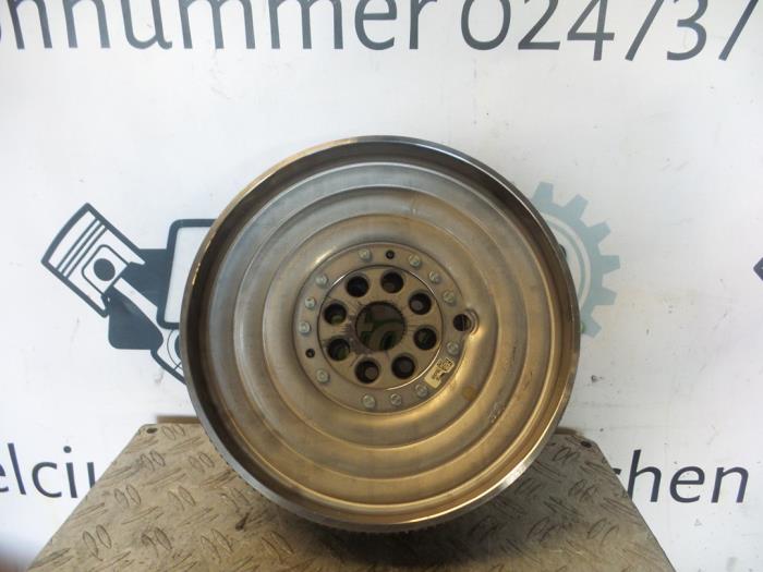 Gebruikte Starterkrans Mercedes CLA Shooting Brake (117.9) 1.6 CLA-200 16V Prijs op aanvraag aangeboden door DeVo Autoparts