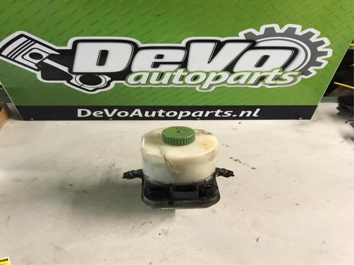 Gebruikte Servopomp Seat Ibiza ST (6J8) 1.4 16V Prijs op aanvraag aangeboden door DeVo Autoparts