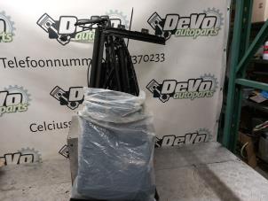 Gebruikte Schuifdak Mechaniek Mercedes E (W213) E-350e 2.0 Turbo 16V Prijs op aanvraag aangeboden door DeVo Autoparts