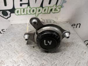 Gebruikte Motorrubber Mercedes E (W213) E-350e 2.0 Turbo 16V Prijs op aanvraag aangeboden door DeVo Autoparts