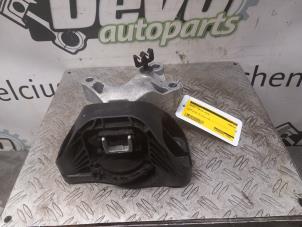 Gebruikte Motorrubber Renault Captur (2R) 1.2 TCE 16V EDC Prijs € 30,00 Margeregeling aangeboden door DeVo Autoparts