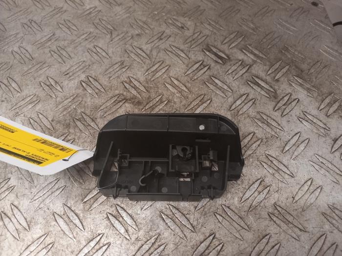 Gebruikte Handgreep Mercedes E (W213) E-350e 2.0 Turbo 16V Prijs op aanvraag aangeboden door DeVo Autoparts
