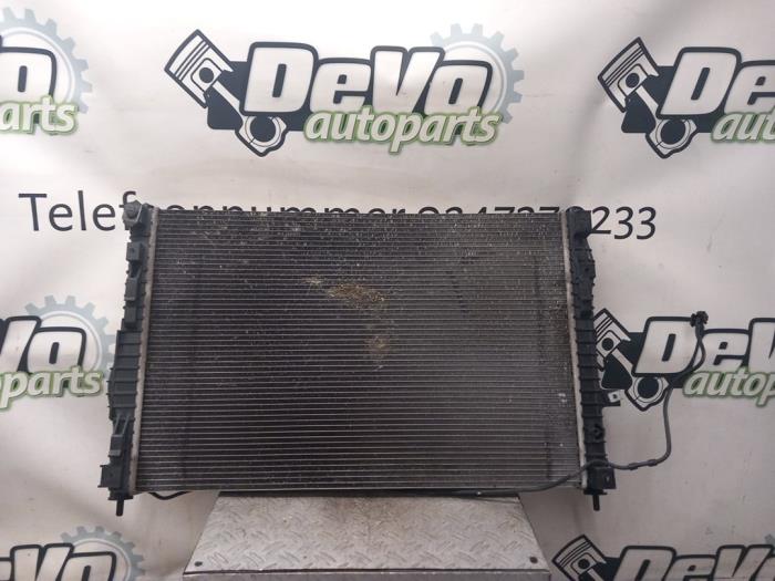 Gebruikte Radiateur Peugeot 3008 II (M4/MC/MJ/MR) 2.0 GT BlueHDi 180 16V Prijs € 121,00 Inclusief btw aangeboden door DeVo Autoparts