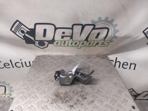 Gebruikte Scharnierset Renault Captur II (RJB) 1.0 TCe 12V Prijs € 36,30 Inclusief btw aangeboden door DeVo Autoparts