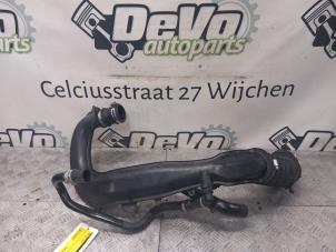 Gebruikte Intercooler Buis Ford Focus 3 Wagon 1.5 EcoBoost 16V 150 Prijs € 42,35 Inclusief btw aangeboden door DeVo Autoparts