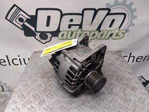 Gebruikte Dynamo Renault Captur (2R) 1.2 TCE 16V EDC Prijs € 60,50 Inclusief btw aangeboden door DeVo Autoparts