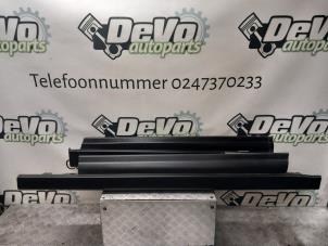 Gebruikte Zijskirt rechts Ford B-Max (JK8) 1.0 EcoBoost 12V 100 Prijs € 90,75 Inclusief btw aangeboden door DeVo Autoparts