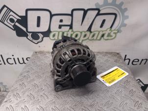 Gebruikte Dynamo Renault Captur (2R) 0.9 Energy TCE 12V Prijs € 60,50 Inclusief btw aangeboden door DeVo Autoparts