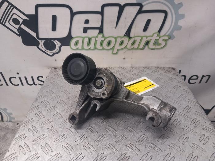 Gebruikte Spanrol Multiriem Renault Captur I (2R) 1.2 TCE 16V EDC Prijs € 48,40 Inclusief btw aangeboden door DeVo Autoparts