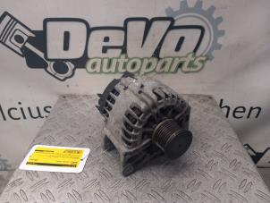 Gebruikte Dynamo Renault Captur (2R) 1.2 TCE 16V EDC Prijs € 60,50 Inclusief btw aangeboden door DeVo Autoparts