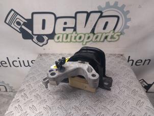 Gebruikte Motorrubber Renault Captur (2R) 1.2 TCE 16V EDC Prijs € 36,30 Inclusief btw aangeboden door DeVo Autoparts
