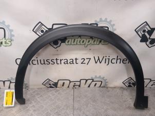 Gebruikte Spatbord Lijst Peugeot 2008 (UD/UK/UR/US/UX) 1.2 VTi 12V PureTech 155 Prijs € 54,45 Inclusief btw aangeboden door DeVo Autoparts