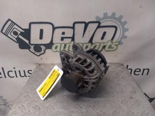 Gebruikte Dynamo Renault Clio V (RJAB) 1.0 SCe 12V Prijs € 65,00 Margeregeling aangeboden door DeVo Autoparts