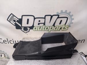 Gebruikte Luchtgeleider Ford Focus 3 1.0 Ti-VCT EcoBoost 12V 100 Prijs € 36,30 Inclusief btw aangeboden door DeVo Autoparts