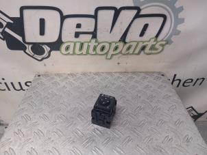 Gebruikte Schakelaar Spiegel Toyota RAV4 (A5) 2.5 Hybrid 16V AWD Prijs € 30,25 Inclusief btw aangeboden door DeVo Autoparts