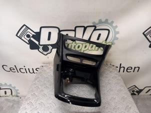 Gebruikte Middenconsoles Ford B-Max (JK8) 1.0 EcoBoost 12V 100 Prijs € 36,30 Inclusief btw aangeboden door DeVo Autoparts