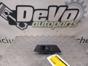 Gebruikte Ruit schakelaar elektrisch Peugeot 508 SW (F4/FC/FJ/FR) 1.6 16V GT PureTech 225 Prijs € 36,30 Inclusief btw aangeboden door DeVo Autoparts