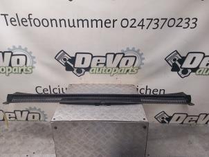 Gebruikte Paravan Renault Grand Scénic IV (RFAR) 1.3 TCE 140 16V Prijs € 90,75 Inclusief btw aangeboden door DeVo Autoparts