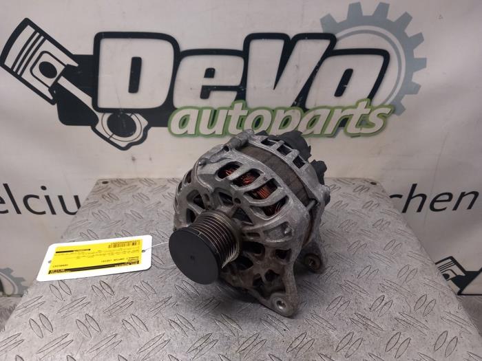 Gebruikte Dynamo Renault Captur I (2R) 1.2 TCE 16V EDC Prijs € 48,40 Inclusief btw aangeboden door DeVo Autoparts