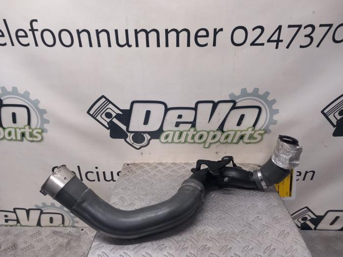Gebruikte Intercooler Buis Renault Captur I (2R) 1.2 TCE 16V EDC Prijs € 60,50 Inclusief btw aangeboden door DeVo Autoparts