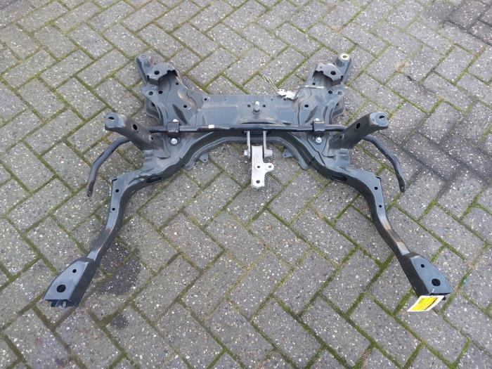 Gebruikte Subframe Toyota Yaris Cross (PB1/PJ1) 1.5 12V Hybrid 130 Prijs € 544,50 Inclusief btw aangeboden door DeVo Autoparts