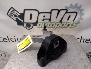 Gebruikte Motorsteun Renault Captur (2R) 1.2 TCE 16V EDC Prijs € 36,30 Inclusief btw aangeboden door DeVo Autoparts