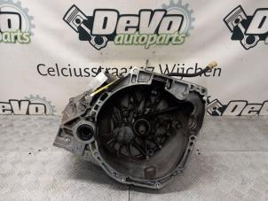 Gebruikte Versnellingsbak Renault Captur (2R) 1.2 TCE 16V Prijs € 786,50 Inclusief btw aangeboden door DeVo Autoparts