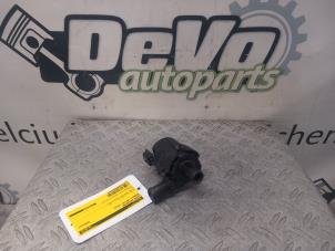 Gebruikte Extra waterpomp Renault Captur (2R) 1.3 TCE 130 16V Prijs € 48,40 Inclusief btw aangeboden door DeVo Autoparts