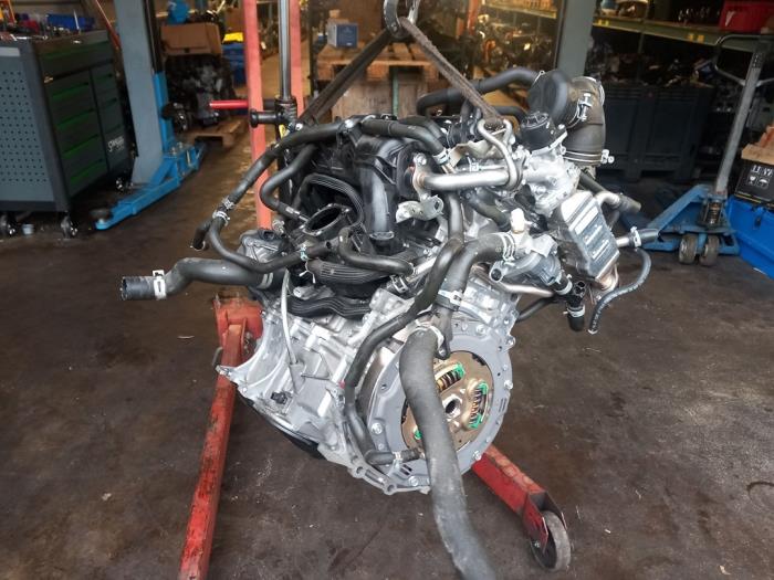 Motor van een Toyota C-HR (X1,X5) 1.8 16V Hybrid 2019