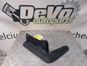 Gebruikte Spatlap Toyota RAV4 (A5) 2.5 16V Prijs € 24,20 Inclusief btw aangeboden door DeVo Autoparts
