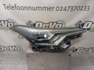 Gebruikte Rechter Koplamp Toyota C-HR (X1,X5) 1.8 16V Hybrid Prijs € 726,00 Inclusief btw aangeboden door DeVo Autoparts