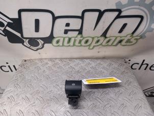 Gebruikte Schakelaar handrem Ford Kuga II (DM2) 1.5 EcoBoost 16V 120 Prijs € 60,50 Inclusief btw aangeboden door DeVo Autoparts