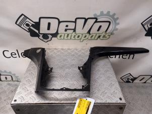 Gebruikte Dashboard sierlijst Ford Kuga II (DM2) 1.5 EcoBoost 16V 120 Prijs € 36,30 Inclusief btw aangeboden door DeVo Autoparts