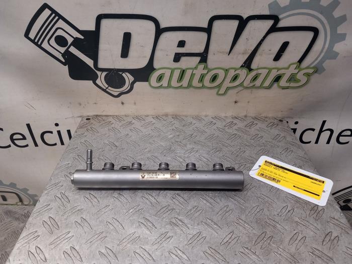 Gebruikte Verstuiver brug Renault Trafic (1FL/2FL/3FL/4FL) 1.6 dCi 120 Twin Turbo Prijs € 90,75 Inclusief btw aangeboden door DeVo Autoparts