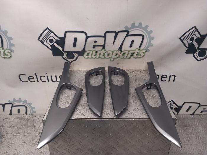 Gebruikte Diversen Nissan Qashqai (J11) 1.2 12V DIG-T Prijs € 90,75 Inclusief btw aangeboden door DeVo Autoparts