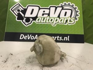 Gebruikte Koelwater Reservoir Mazda 323 Fastbreak (BJ14) 2.0 DiTD 16V Prijs op aanvraag aangeboden door DeVo Autoparts