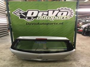 Gebruikte Achterklep Opel Astra H (L48) 1.6 16V Twinport Prijs op aanvraag aangeboden door DeVo Autoparts