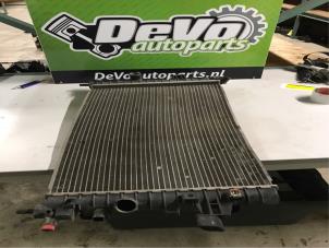 Gebruikte Radiateur Opel Zafira Mk.II (M75) 1.6 16V Prijs op aanvraag aangeboden door DeVo Autoparts