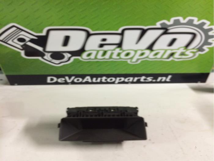 Gebruikte Boordcomputer Opel Zafira (M75) 1.9 CDTI Prijs op aanvraag aangeboden door DeVo Autoparts