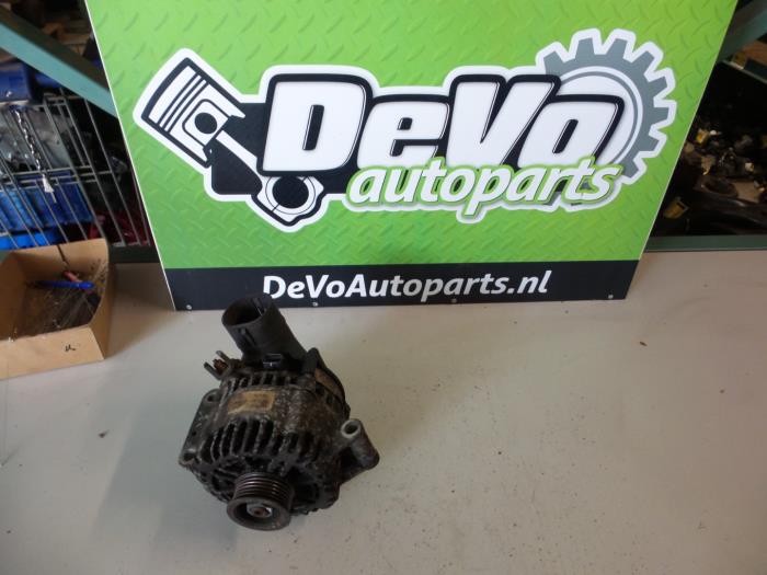 Gebruikte Dynamo Ford Mondeo III 2.0 TDCi 115 16V Euro IV Prijs op aanvraag aangeboden door DeVo Autoparts