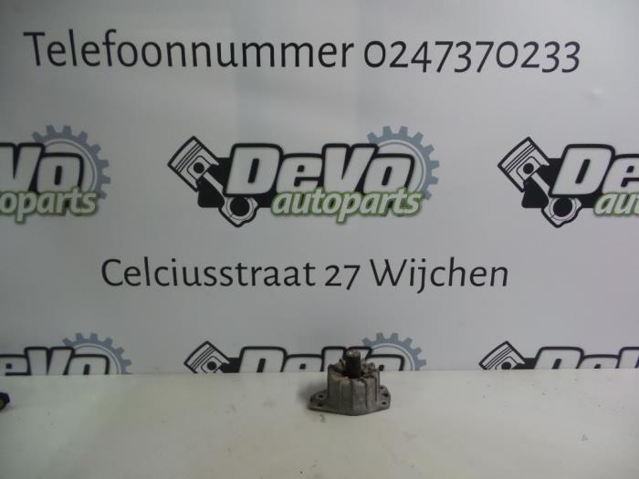 Gebruikte Motorrubber Alfa Romeo 147 (937) 1.6 Twin Spark 16V Prijs op aanvraag aangeboden door DeVo Autoparts