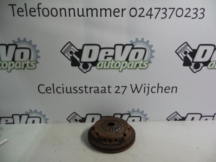Gebruikte Koppelingsset (compleet) Skoda Fabia II (5J) 1.2i 12V Prijs op aanvraag aangeboden door DeVo Autoparts