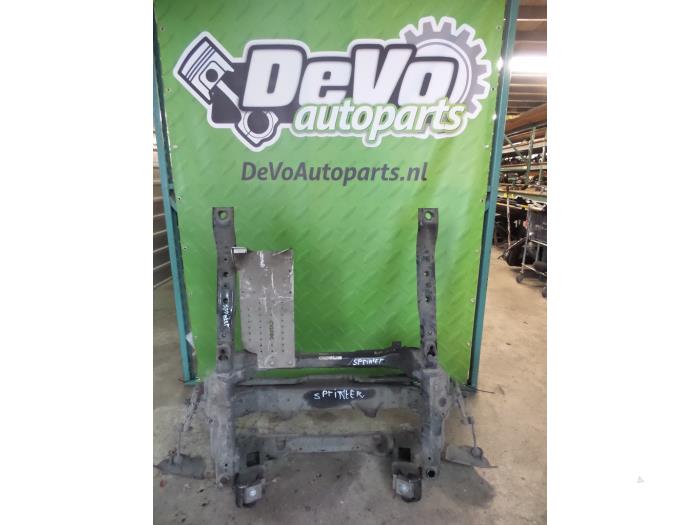 Gebruikte Subframe Mercedes Sprinter 3,5t (906.63) 210 CDI 16V Euro 5 Prijs op aanvraag aangeboden door DeVo Autoparts
